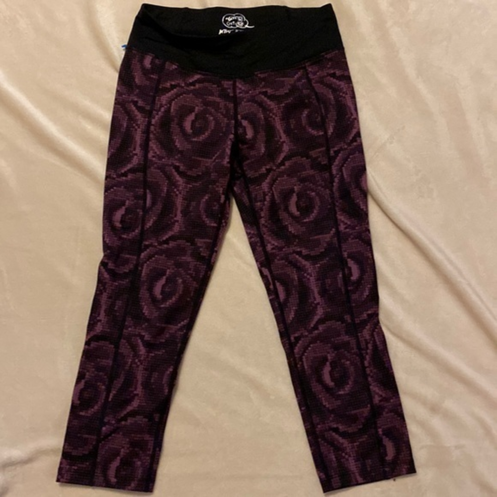 Betsey Johnson Give Get performance leggings